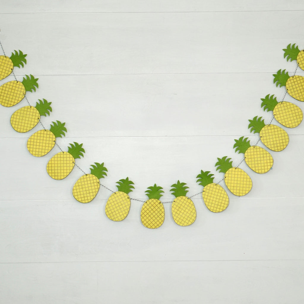 Pineapple Garland 8 ct