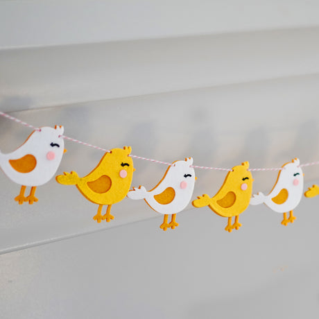 Chicks Easter Spring Garland