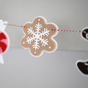 Gingerbread Cookies and Candy Garland