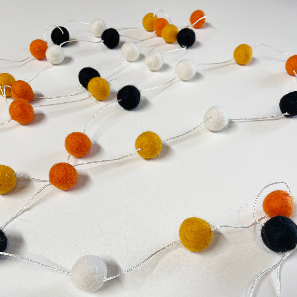 Small Ball Halloween with White Ball Garland- 9ft